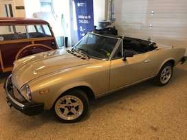 Fiat 124 2,0 Spider Jubilæum CS 105HK Cabr.