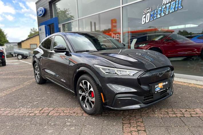 Grå Ford Mustang Mach-E fra 2022