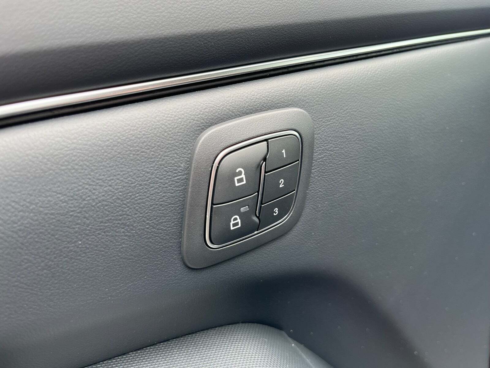 Grå Ford Mustang Mach-E fra 2022