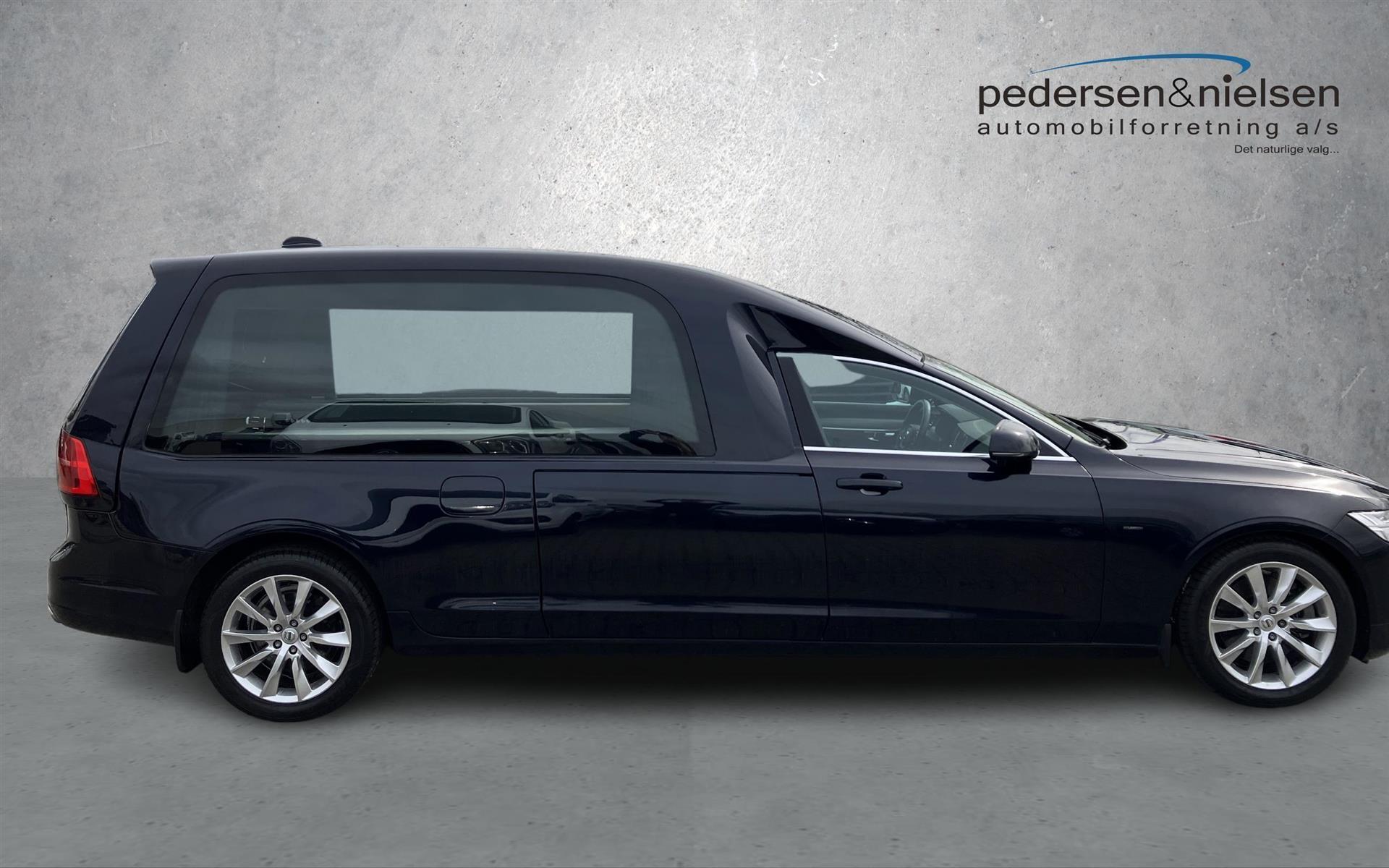 Blå Volvo V90 fra 2018