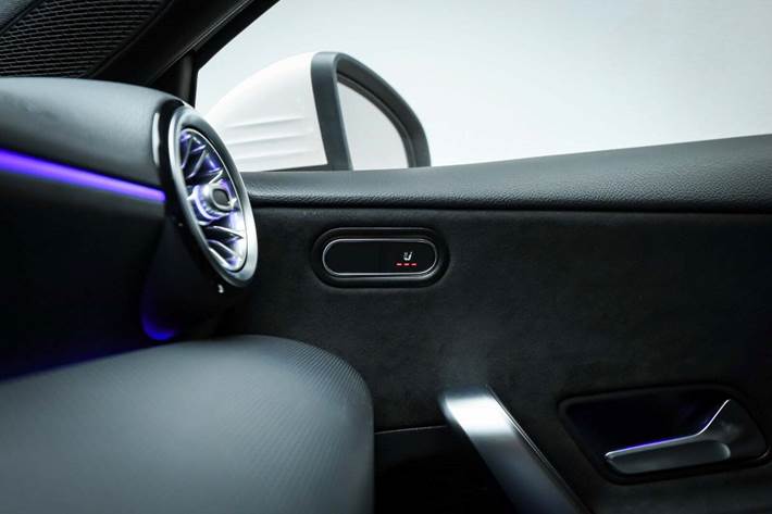 Hvid Mercedes A200 d fra 2020