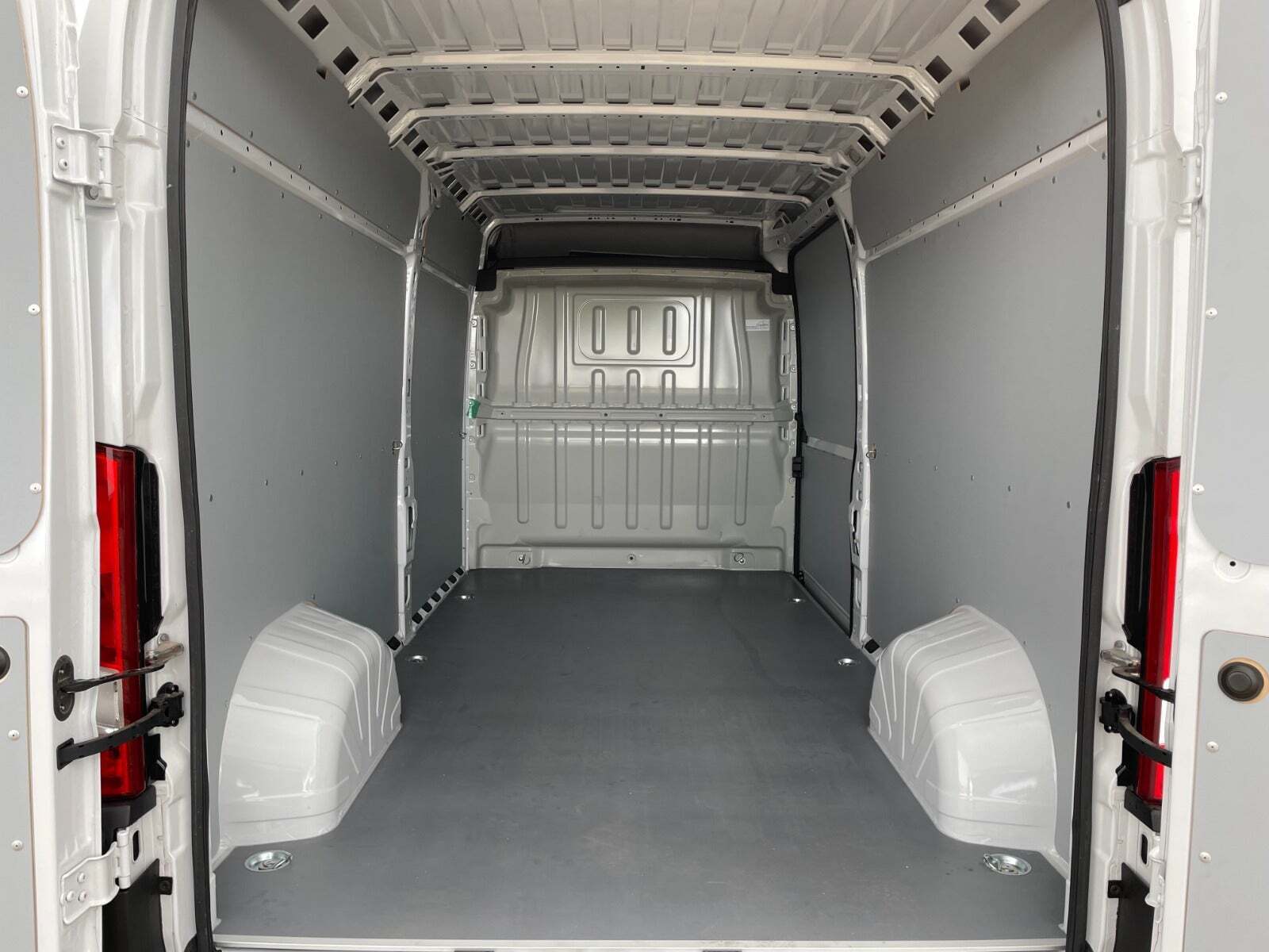 undefined Peugeot Boxer 335 fra 2023