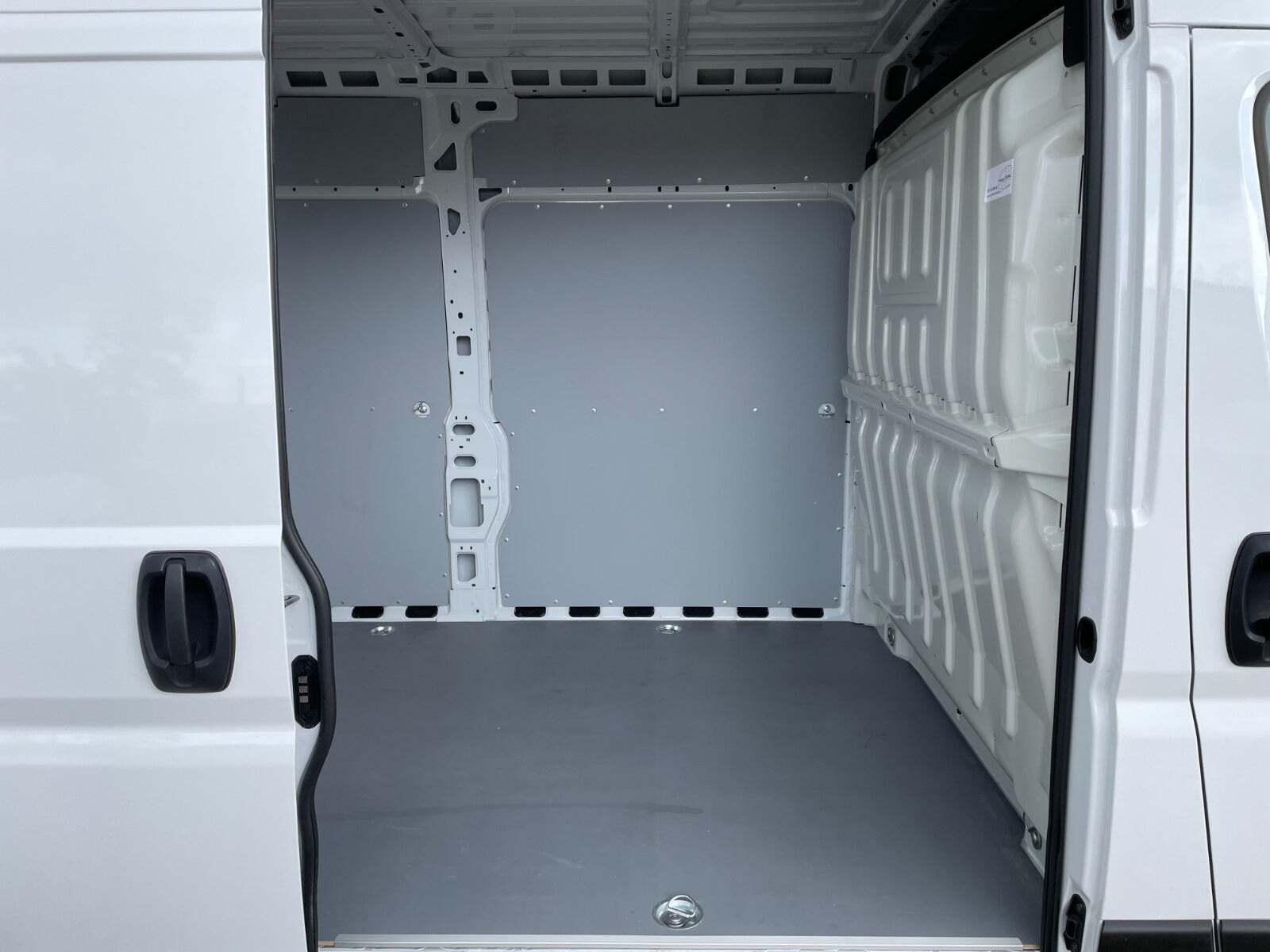 undefined Peugeot Boxer 335 fra 2023