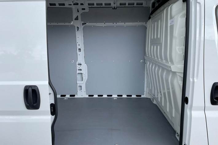 undefined Peugeot Boxer 335 fra 2023