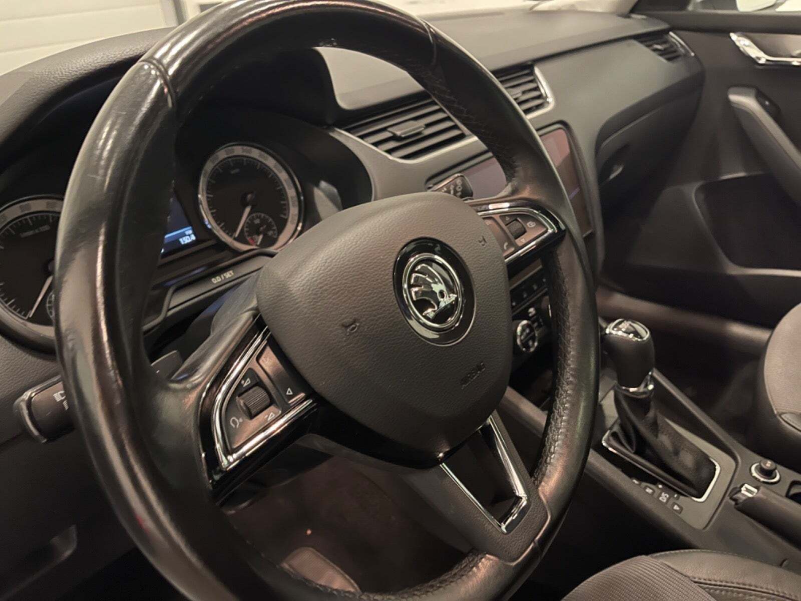 Skoda Octavia 2,0 TDi 150 Style Business Combi DSG