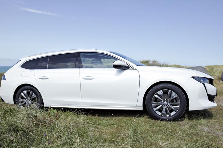 Hvid Peugeot 508 fra 2020