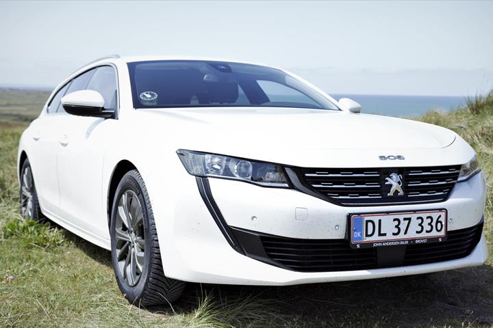 Hvid Peugeot 508 fra 2020