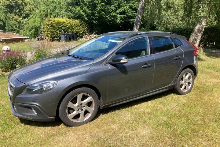 Grå Volvo V40 fra 2013