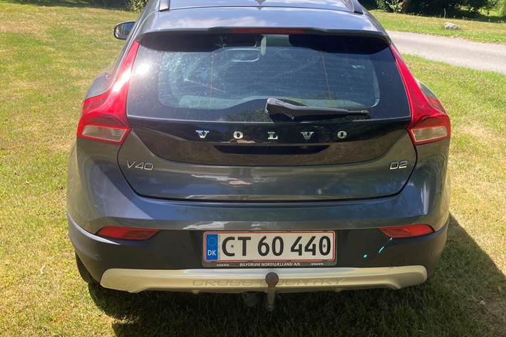 Grå Volvo V40 fra 2013