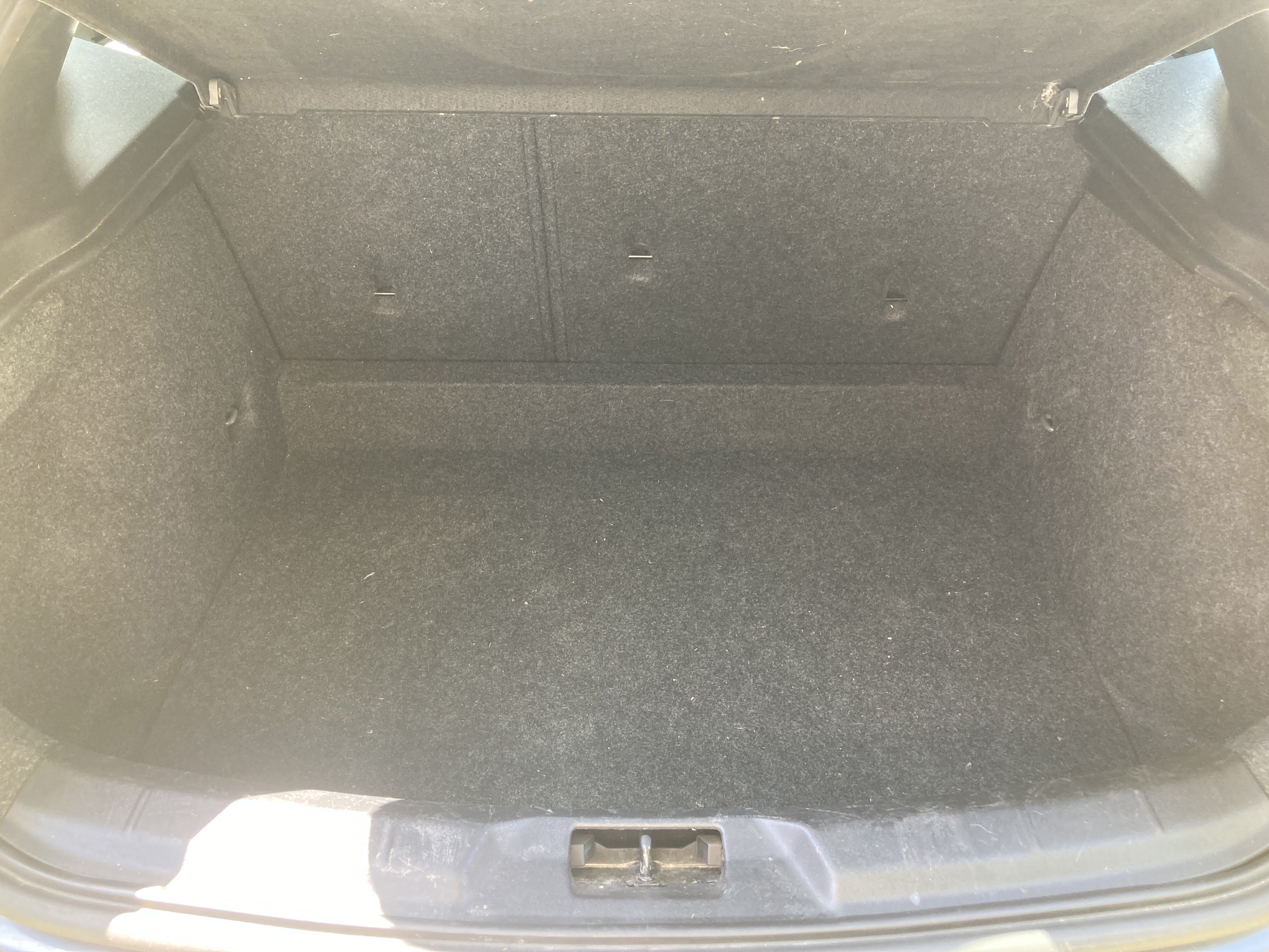 Grå Volvo V40 fra 2013