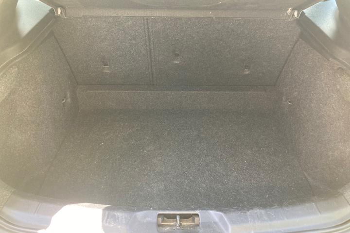 Grå Volvo V40 fra 2013