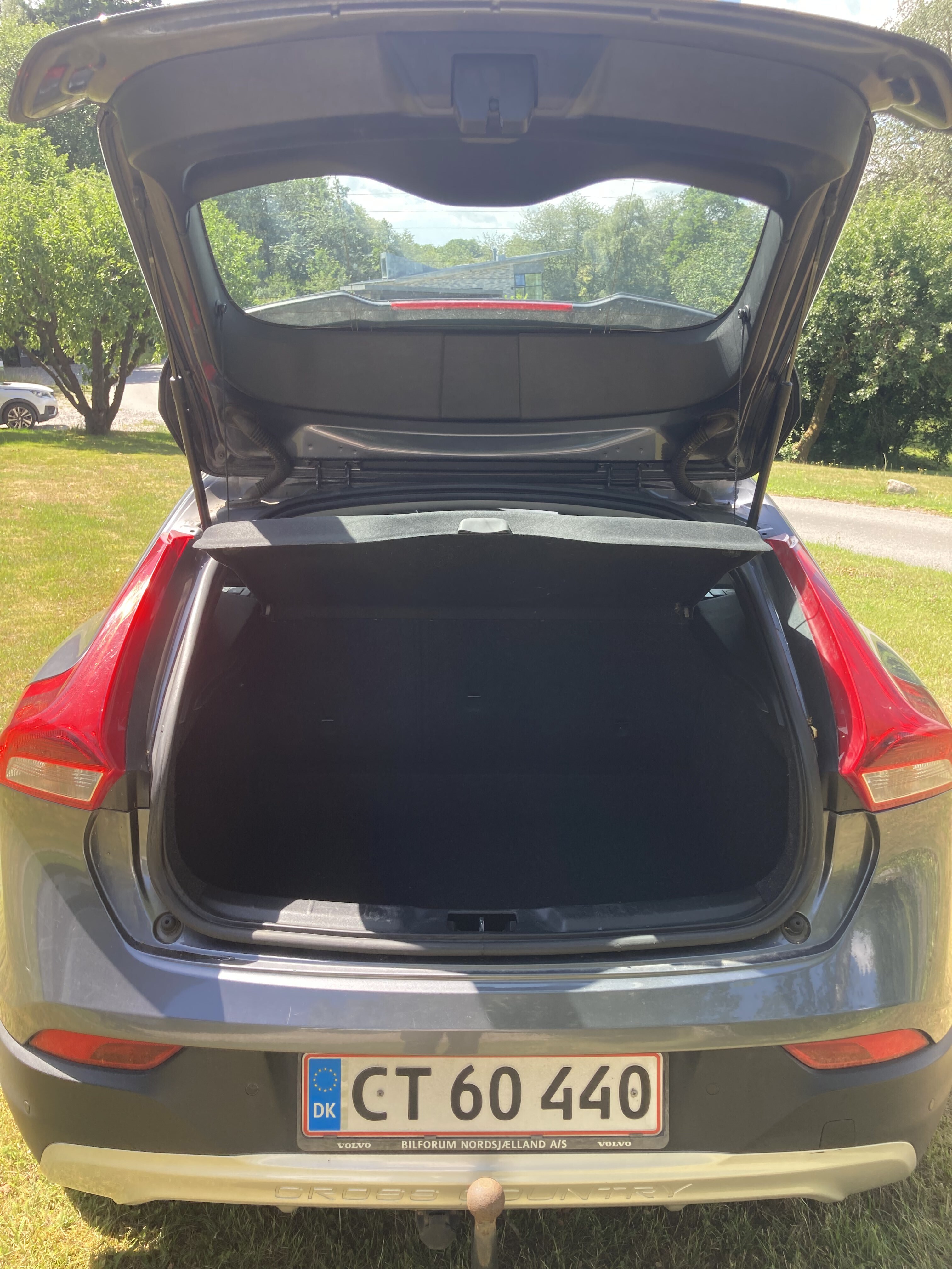 Grå Volvo V40 fra 2013