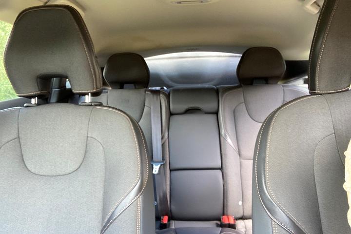 Grå Volvo V40 fra 2013
