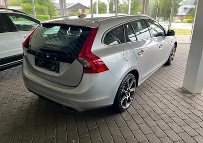 Volvo V60 2,4 D4 181 Ocean Race aut. AWD