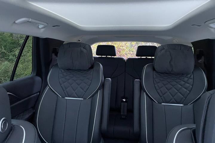 Hvid Hongqi E-HS9 fra 2022