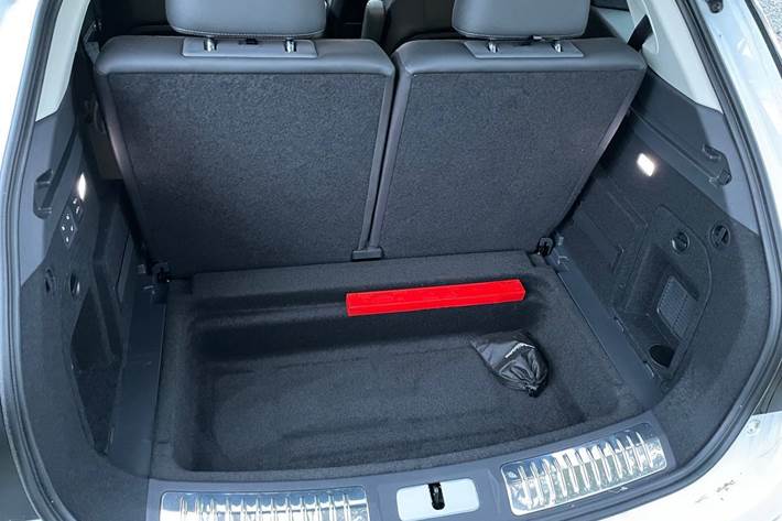 Hvid Hongqi E-HS9 fra 2022