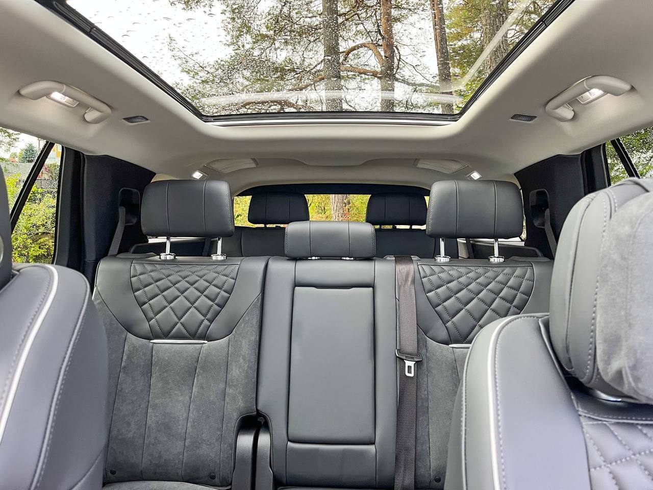Sort Hongqi E-HS9 fra 2022