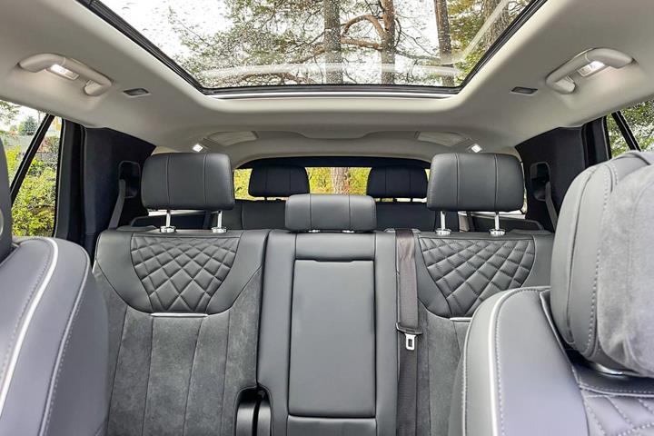 Sort Hongqi E-HS9 fra 2022