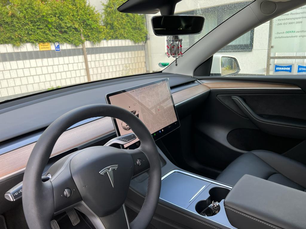 Tesla Model Y Long Range DWD