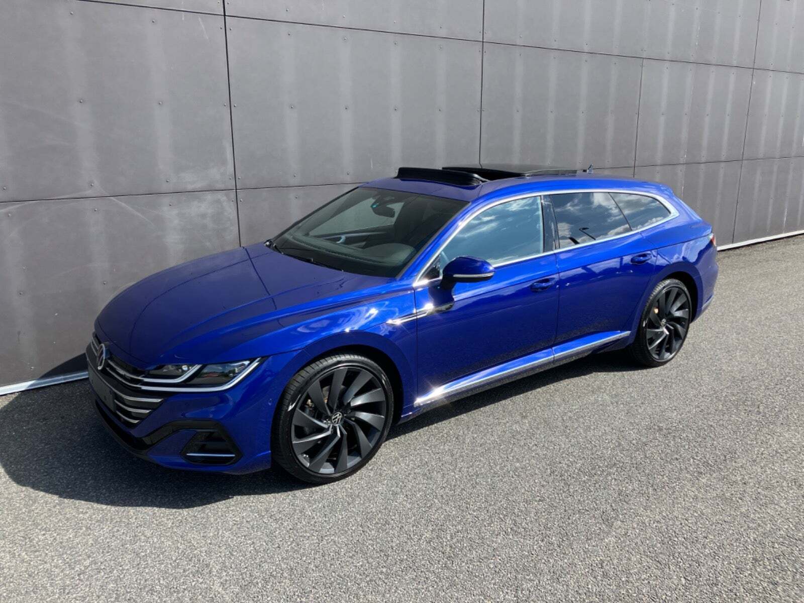 Blå VW Arteon fra 2021