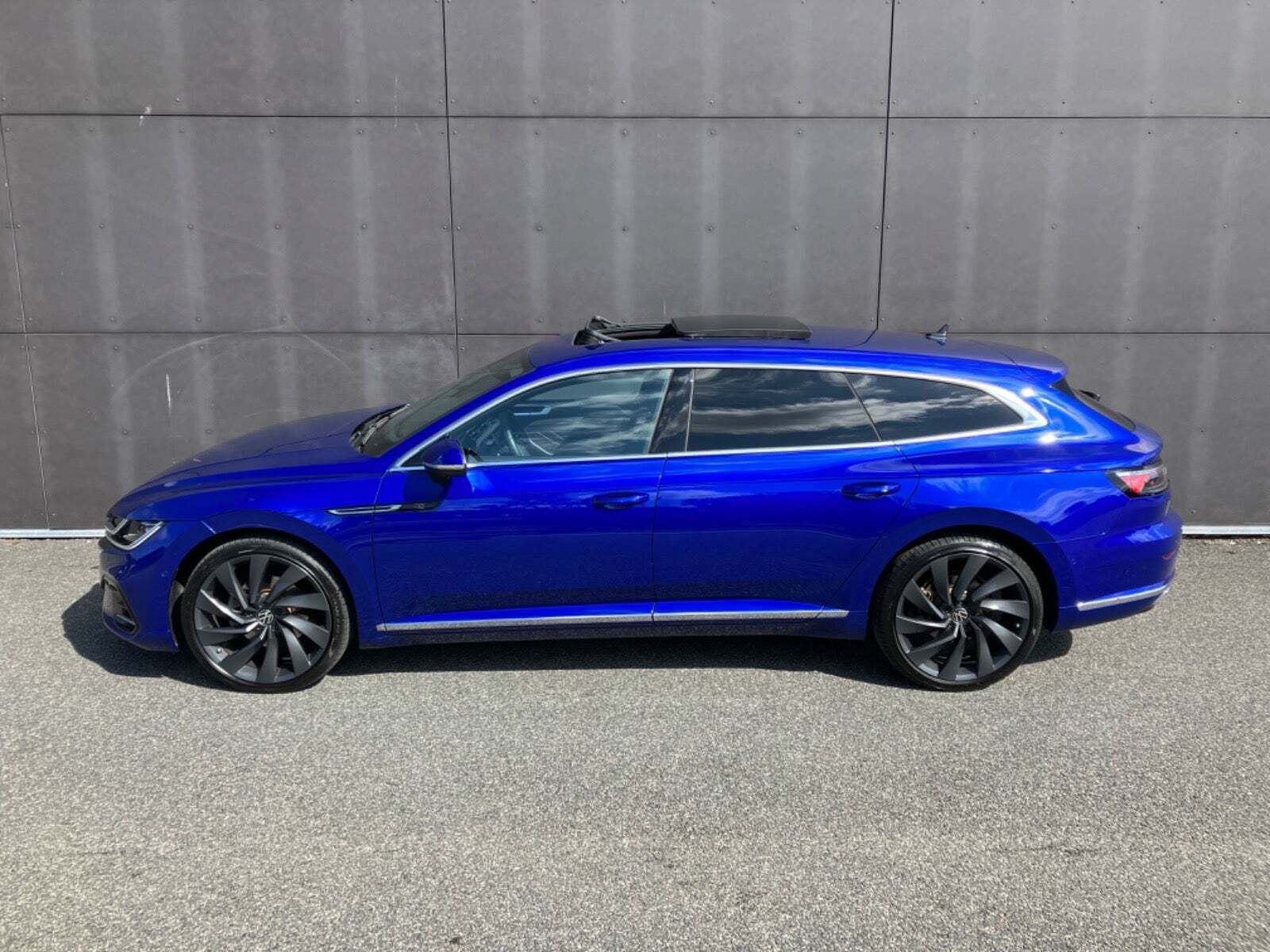 Blå VW Arteon fra 2021
