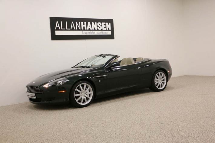 Grøn Aston Martin DB9 fra 2005