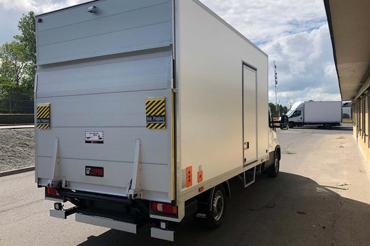 Hvid Iveco Daily fra 2025