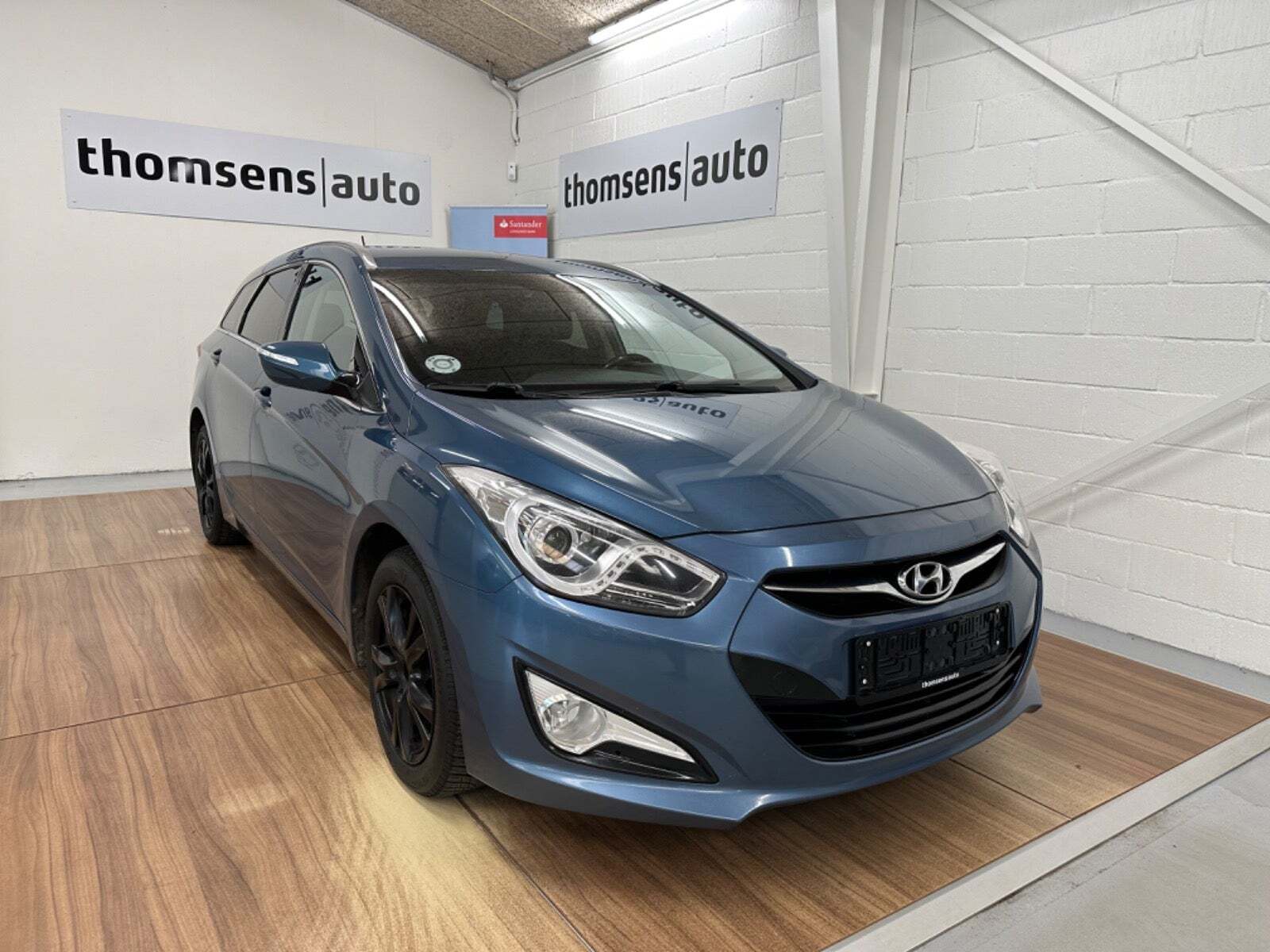 Blå Hyundai i40 fra 2013