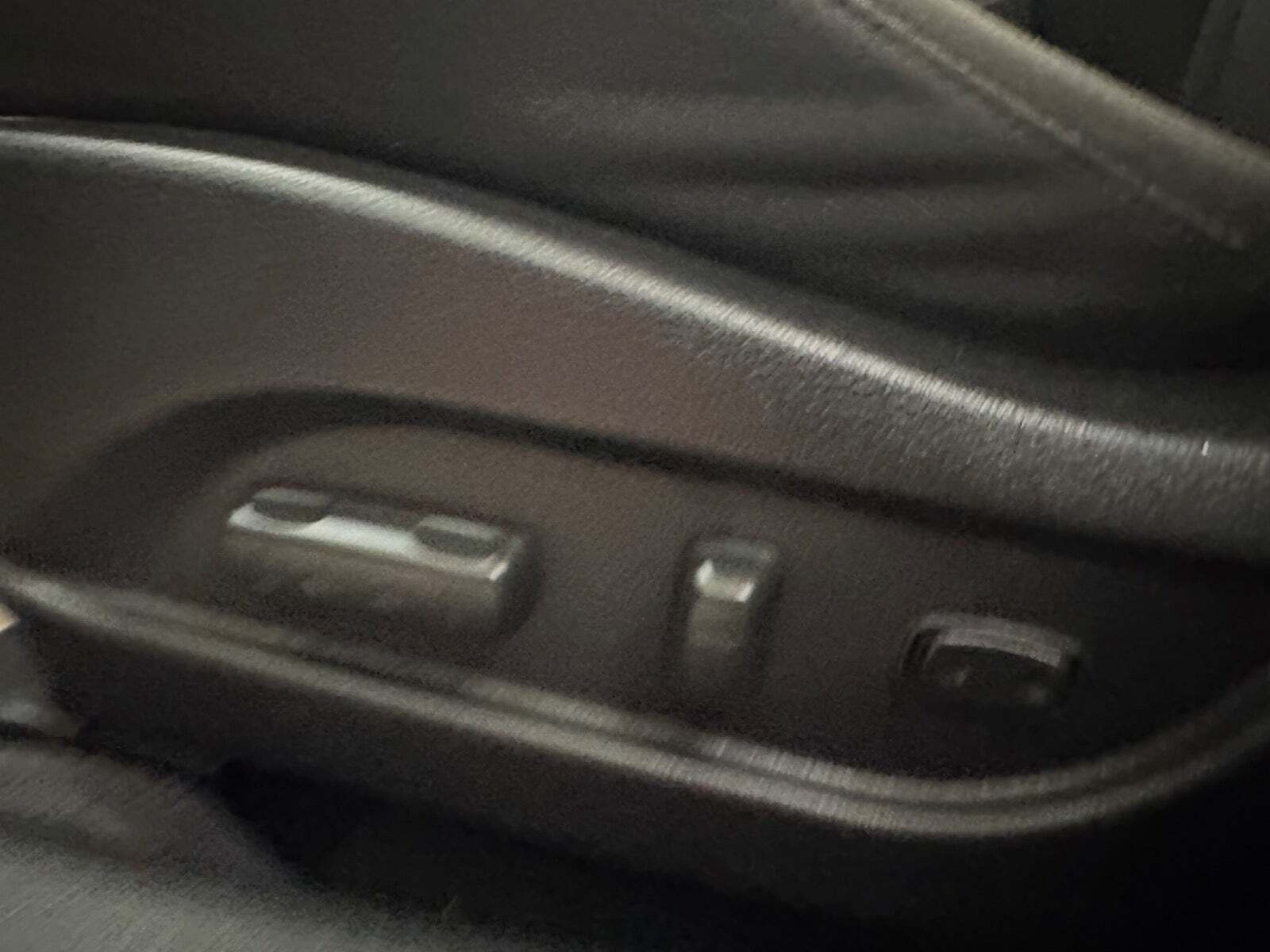 Blå Hyundai i40 fra 2013