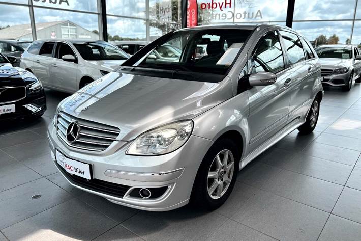 Grå Mercedes B170 fra 2007