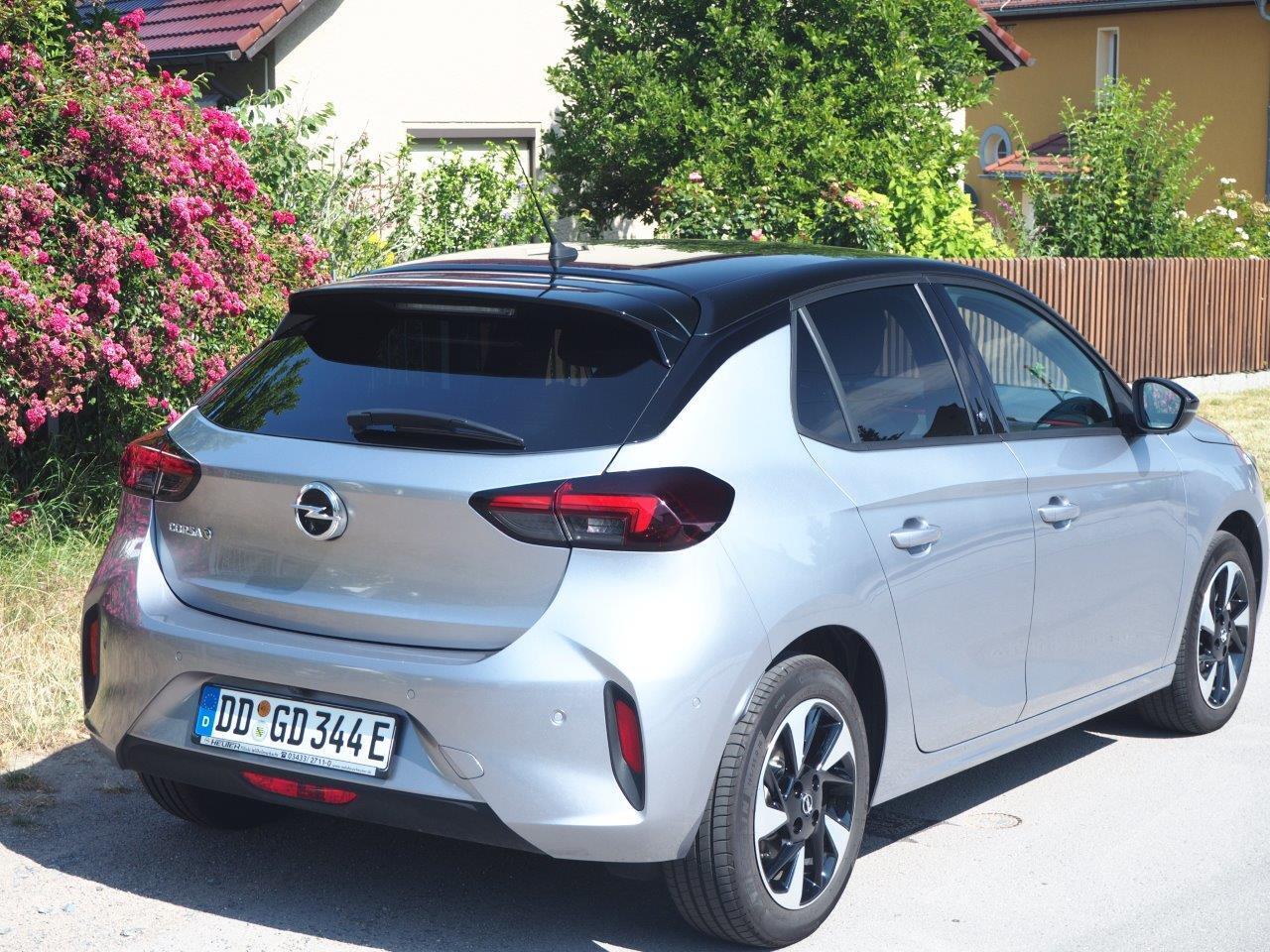 Sølv Opel Corsa-e fra 2022