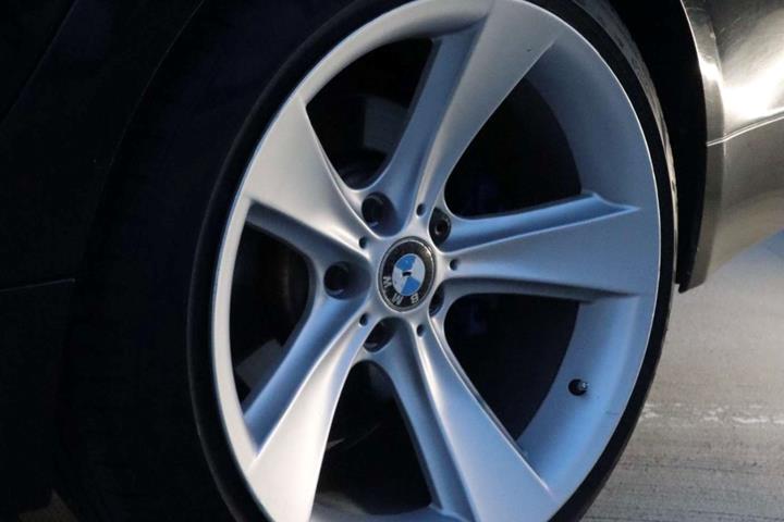 Sort BMW 520i fra 2003