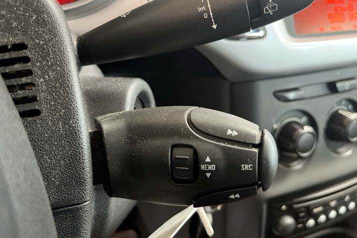 Grå Citroën C3 fra 2012