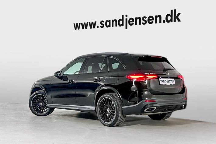 Sort Mercedes GLC300 e fra 2023