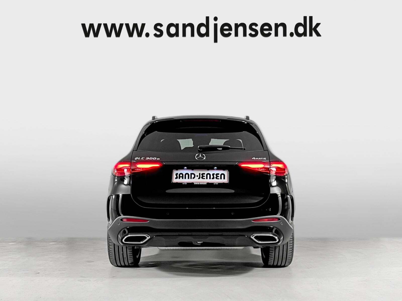 Sort Mercedes GLC300 e fra 2023