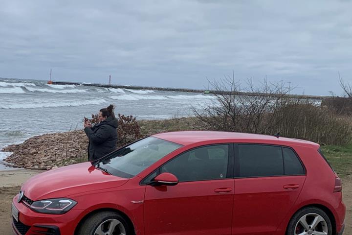 Rød VW Golf fra 2019