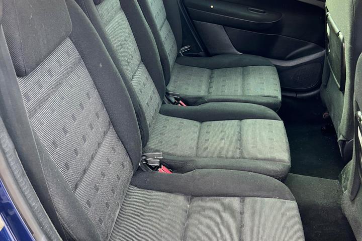 Blå Peugeot 307 fra 2004