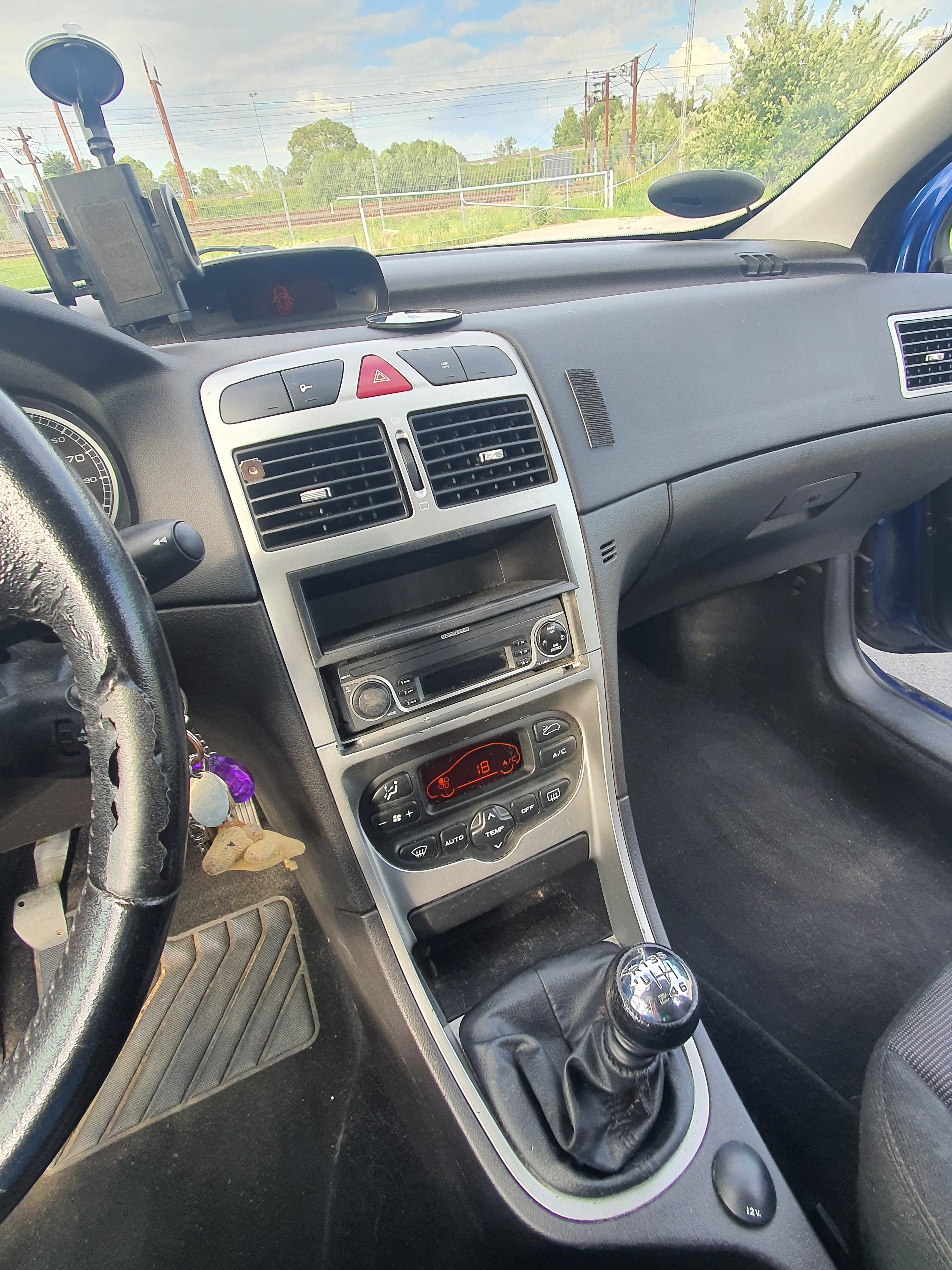 Blå Peugeot 307 fra 2004