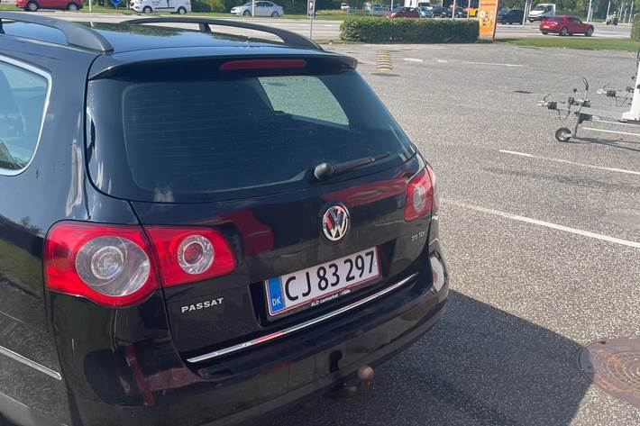 Sort VW Passat fra 2007