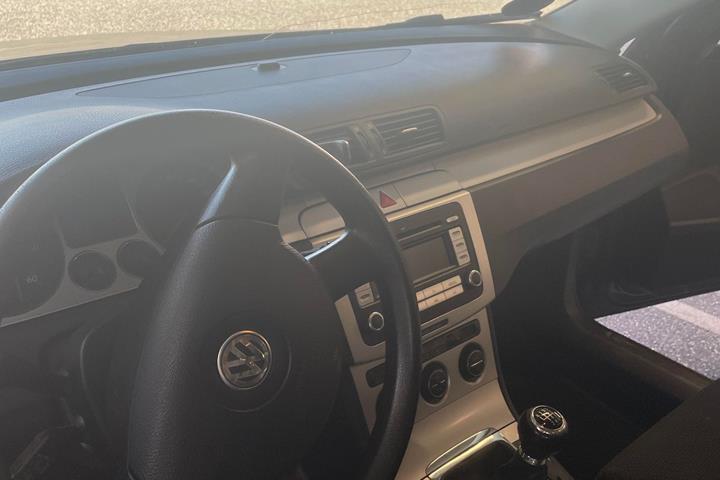 Sort VW Passat fra 2007