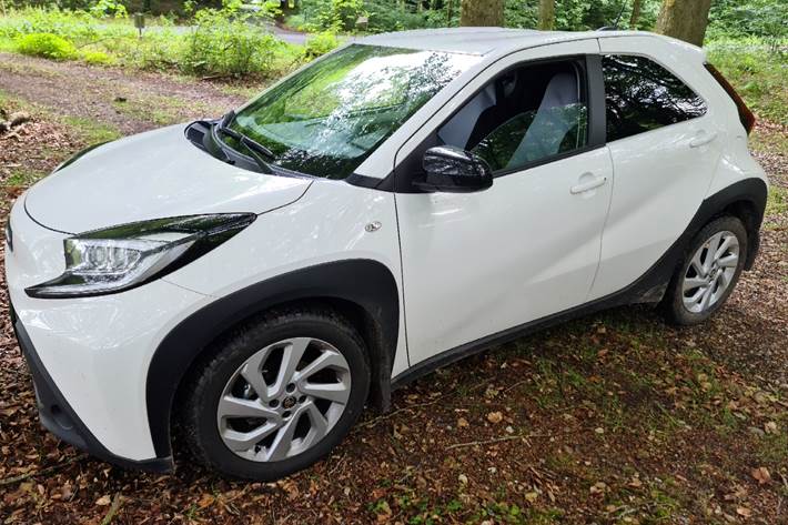 Hvid Toyota Aygo X fra 2023