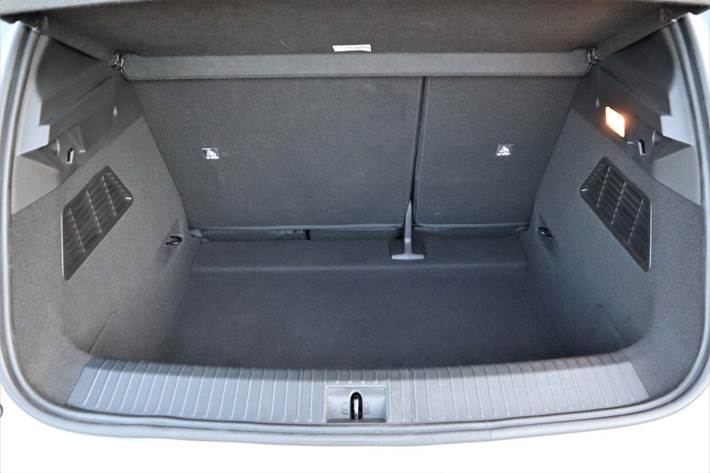 Grå Renault Megane E-Tech fra 2022