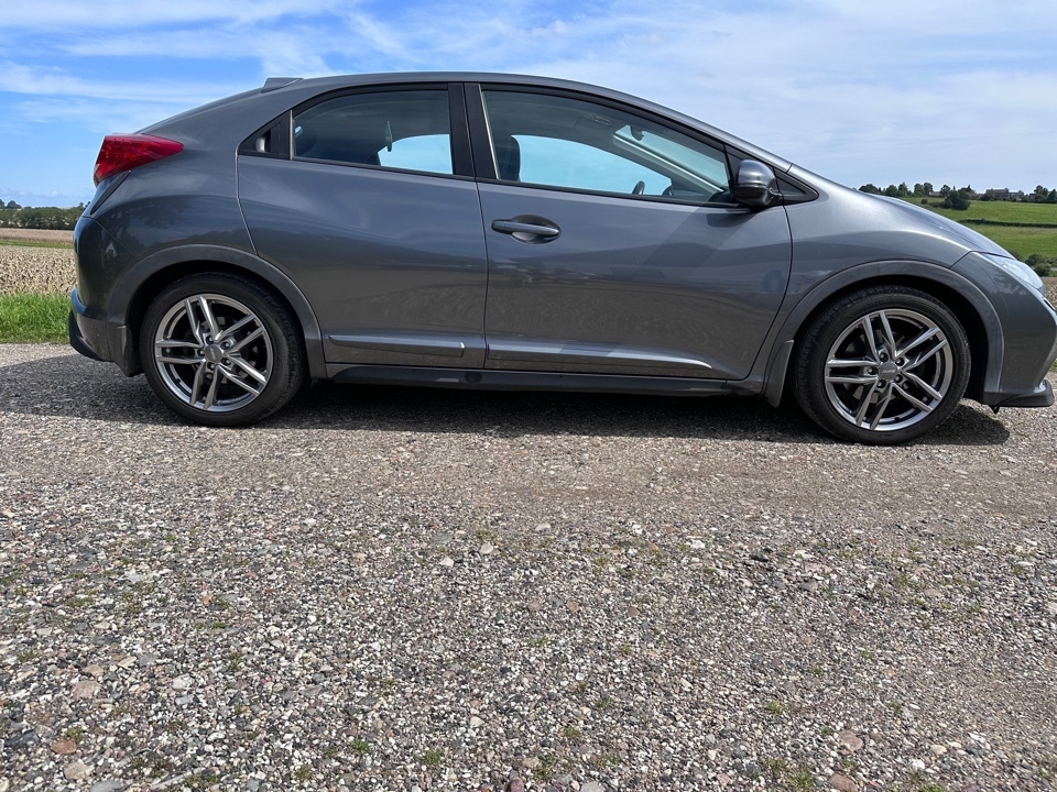 Grå Honda Civic fra 2013