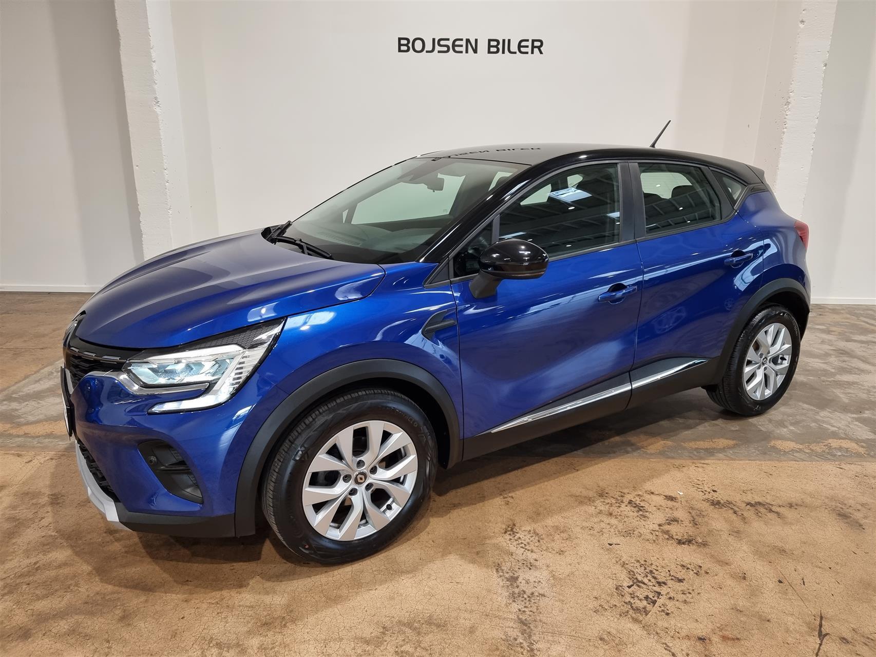Blå Renault Captur fra 2020