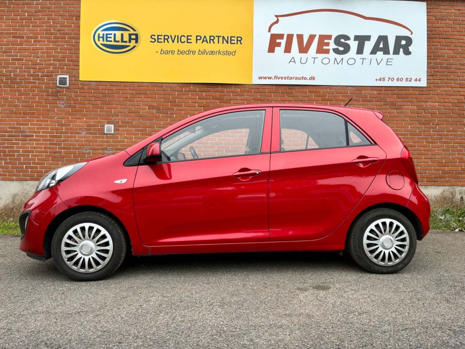 Rød Kia Picanto fra 2013