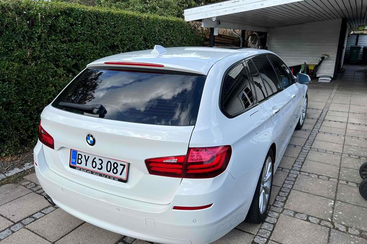 Hvid BMW 5-Serie fra 2014