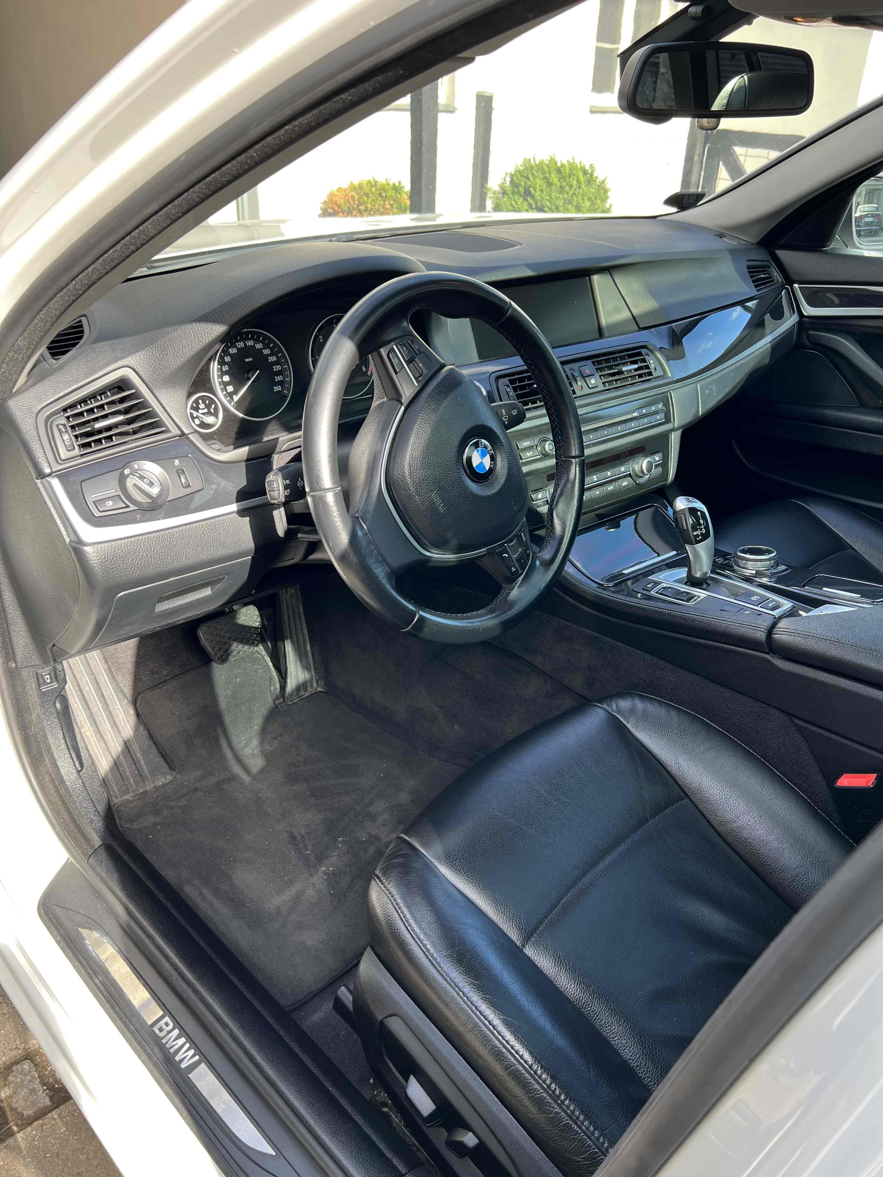 Hvid BMW 5-Serie fra 2014