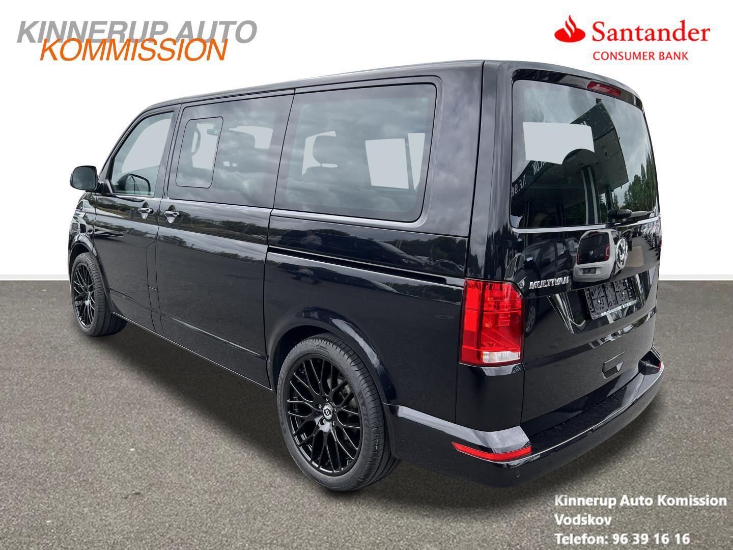 Sort VW Multivan fra 2021