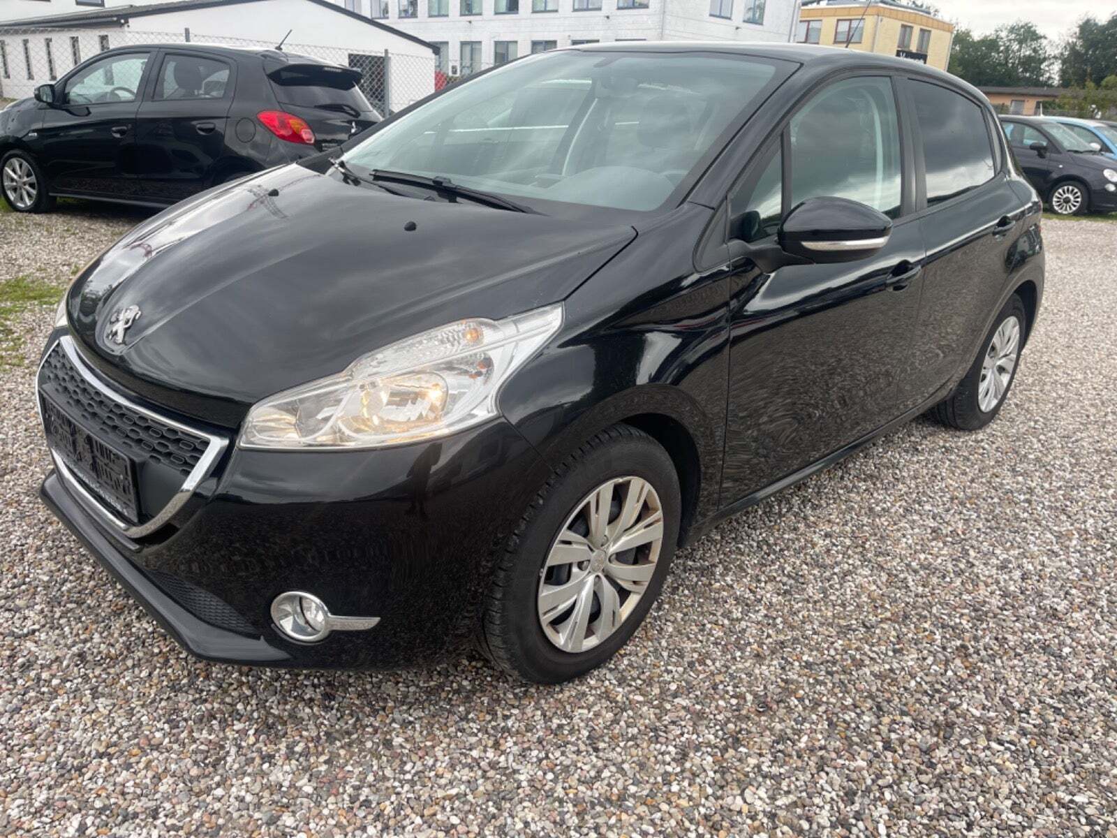 Sort Peugeot 208 fra 2014