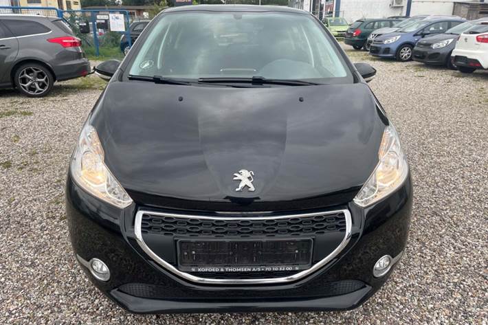 Sort Peugeot 208 fra 2014